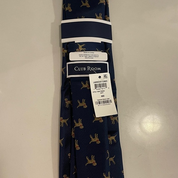 Macys Club Room Navy Dog Tie-Brand New - Picture 3 of 3